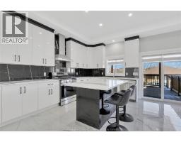 1320 GRAND MARAIS ROAD East - 9