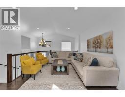 3921 Zanzibar CRESCENT - 3