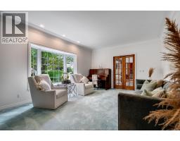 323 TALBOT STREET South - 25