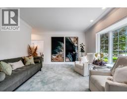 323 TALBOT STREET South - 27