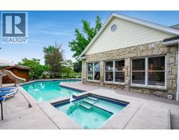 323 TALBOT STREET South - 45