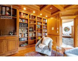 323 TALBOT STREET South - 8