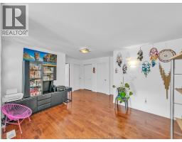 1098 STONEYBROOK CRESCENT - 22