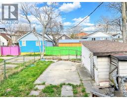 1050 Drouillard - 32