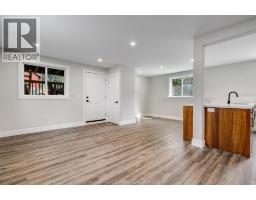 36 Victoria AVENUE South - 3