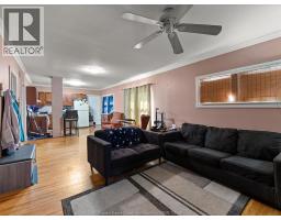 1560-1562 DOUGALL AVENUE - 14