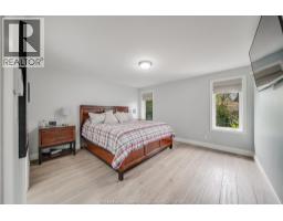 607 GEORGE KENNEDY - 26