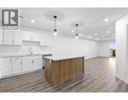 100 ERIE STREET North - 3