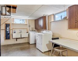 1565 ROXBOROUGH - 18