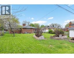1565 ROXBOROUGH - 28