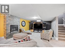 1265 MAPLE - 33