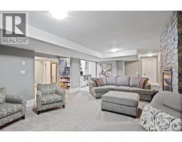 1265 MAPLE - 34