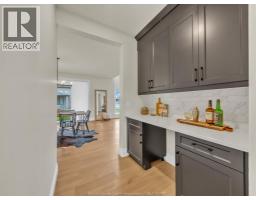 569 HOLBURN - 23