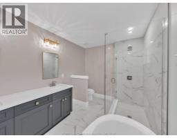569 HOLBURN - 33
