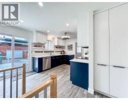 276 FAIRWAY CRES - 13