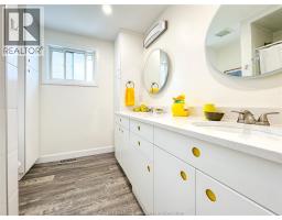 276 FAIRWAY CRES - 16