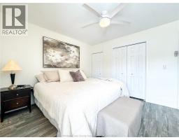 276 FAIRWAY CRES - 19