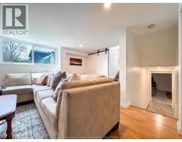 276 FAIRWAY CRES - 28