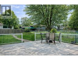 276 FAIRWAY CRES - 38