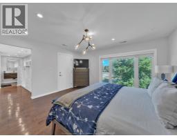 11965 RIVERSIDE DRIVE East - 37