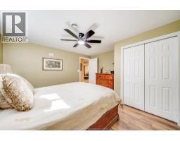 412 ROSEWOOD DRIVE - 39