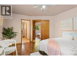 232 KING JAMES - 18