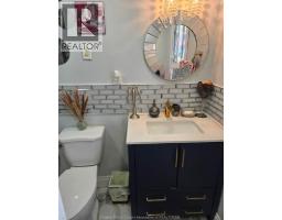 1175 CAMPBELL - 15