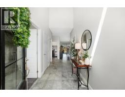 211 LIVINGSTONE CRESCENT - 10