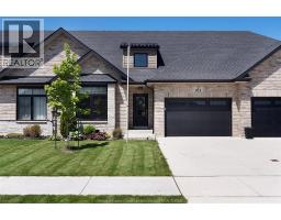211 LIVINGSTONE CRESCENT - 4