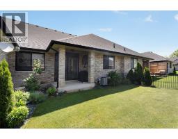 211 LIVINGSTONE CRESCENT - 8