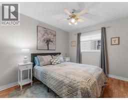 46 Brush CRESCENT - 16