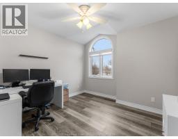 46 Brush CRESCENT - 28