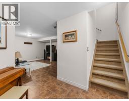 46 Brush CRESCENT - 29