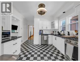 908 WINDERMERE ROAD - 24