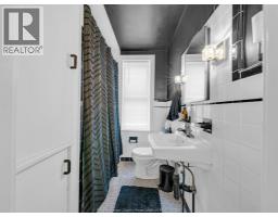 908 WINDERMERE ROAD - 30