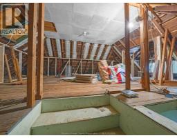 908 WINDERMERE ROAD - 40