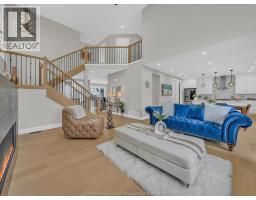 192 WHELAN DRIVE - 11