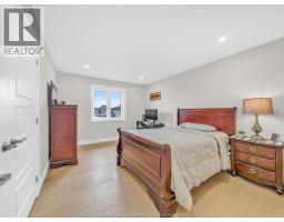 192 WHELAN DRIVE - 32