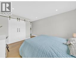 192 WHELAN DRIVE - 36