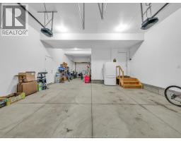 192 WHELAN DRIVE - 44