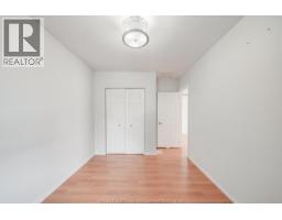 1054 OAK STREET - 15