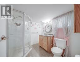 1054 OAK STREET - 29