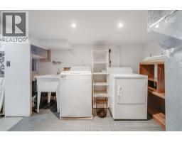 1054 OAK STREET - 30
