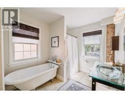 786 Monmouth ROAD - 16