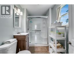 109 ABERDEEN STREET - 12