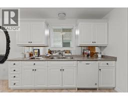 1077 HACIENDA WAY - 14