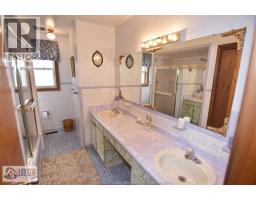 1435 ST. CLAIR AVENUE - 19