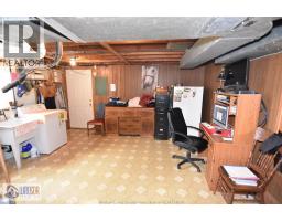 1435 ST. CLAIR AVENUE - 33