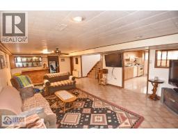 1435 ST. CLAIR AVENUE - 39
