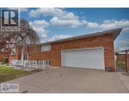 1435 ST. CLAIR AVENUE - 4